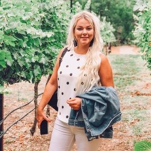 Sleeveless polka dot top with tie sleeve